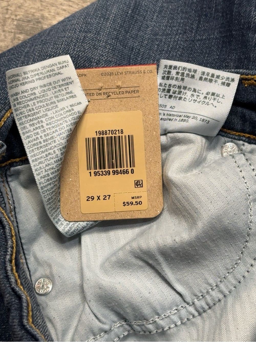 Levi’s Boyfriend Jeans Women’s Size 30 Mid Rise Stellar Stretch Tapered Leg NWT - Picture 9 of 9